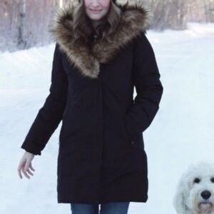 Aritzia Babaton Julian Goose Down Parka Women’s Small Black Winter Coat